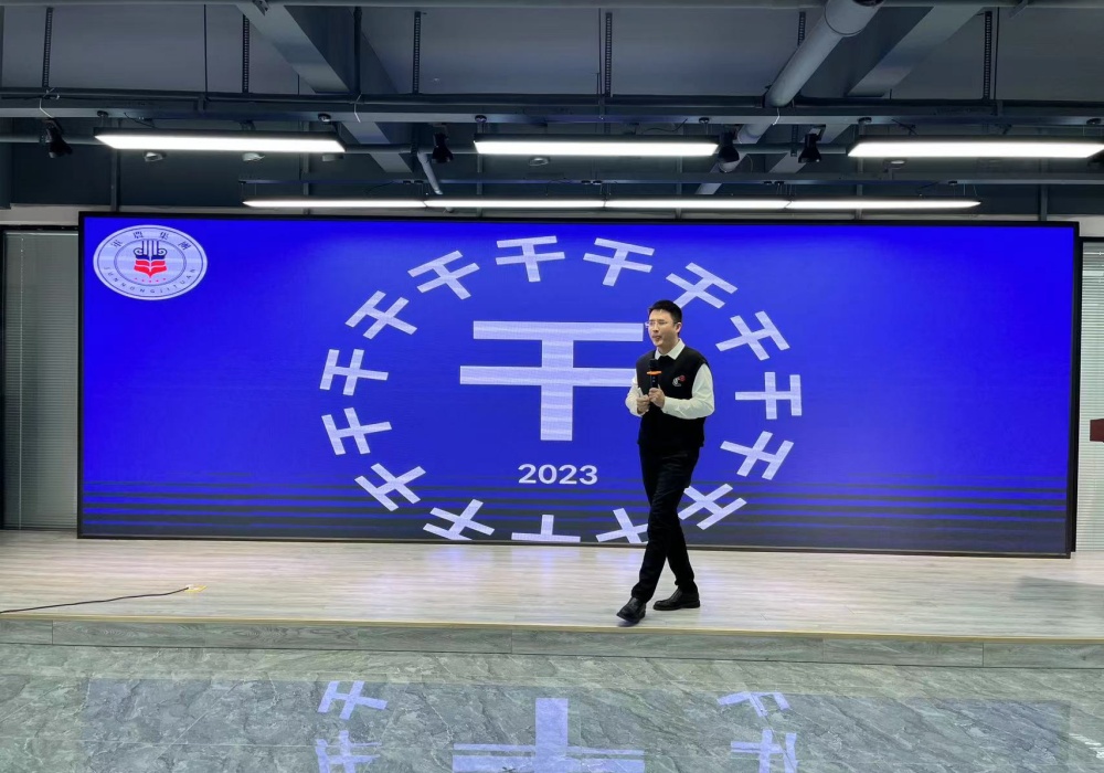 謝知岐：新時(shí)代特色乳領(lǐng)袖，以戰(zhàn)略雄心開(kāi)創(chuàng)駝奶產(chǎn)業(yè)新紀(jì)元